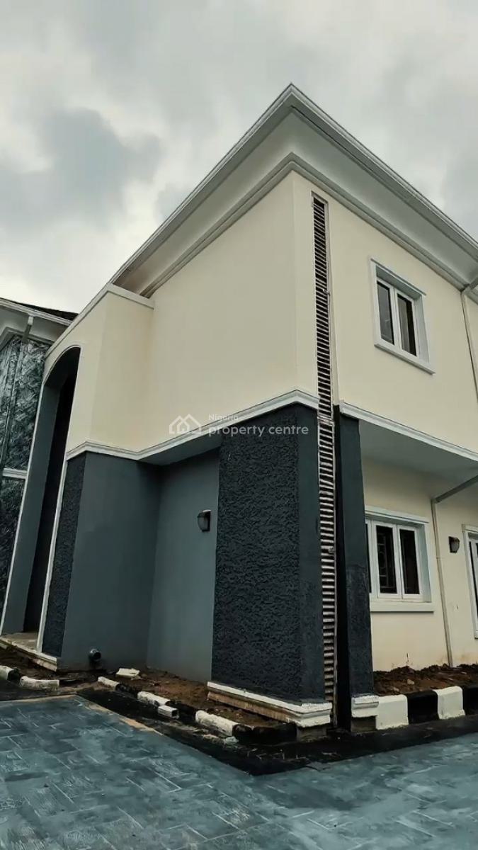 5bedrooms Duplex with 2rooms Bq, Inside Estate, Guzape District, Abuja, Detached Duplex for Rent