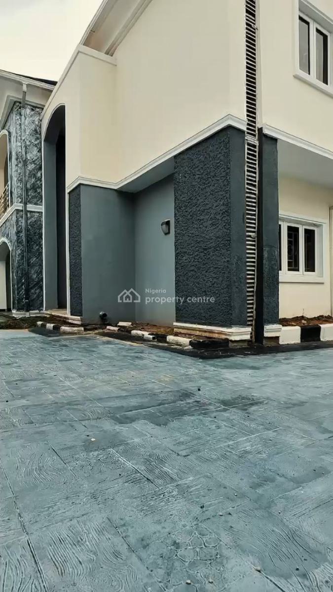 5bedrooms Duplex with 2rooms Bq, Inside Estate, Guzape District, Abuja, Detached Duplex for Rent