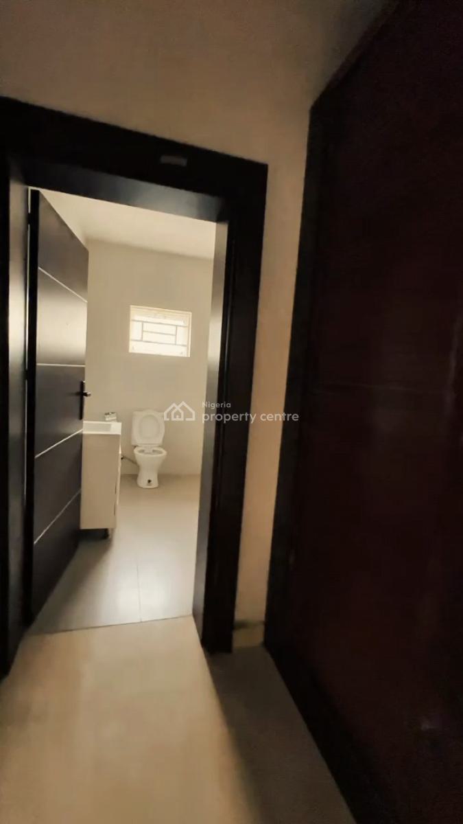 5bedrooms Duplex with 2rooms Bq, Inside Estate, Guzape District, Abuja, Detached Duplex for Rent