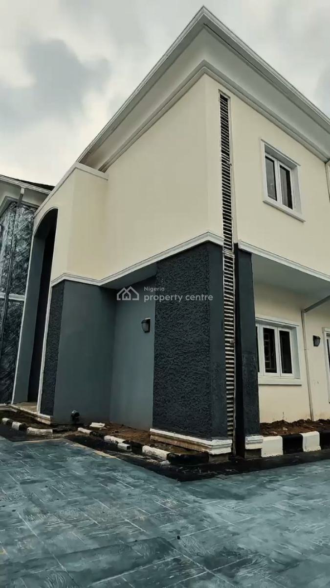 5bedrooms Duplex with 2rooms Bq, Inside Estate, Guzape District, Abuja, Detached Duplex for Rent