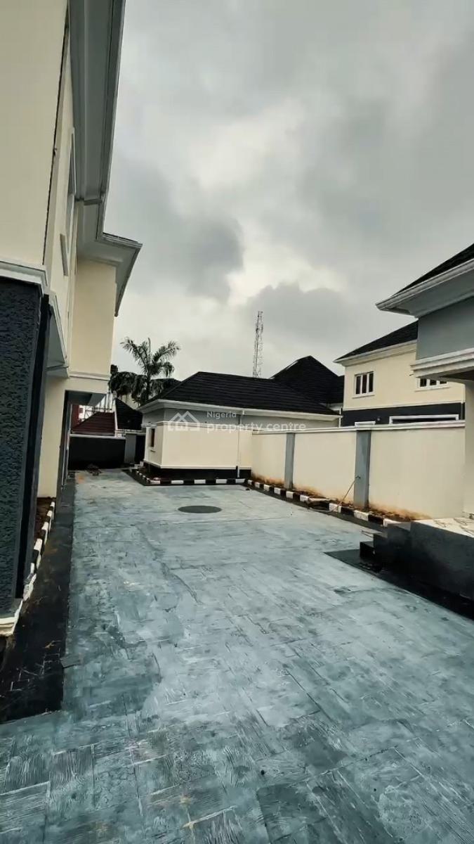 5bedrooms Duplex with 2rooms Bq, Inside Estate, Guzape District, Abuja, Detached Duplex for Rent