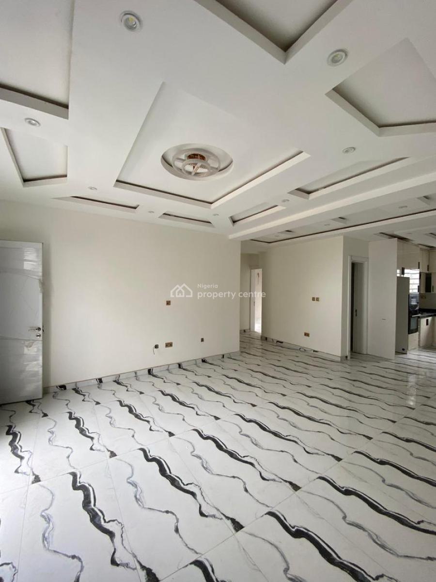 Spacious 2-bedroom Apartment with Boys Quarters, Lekki Phase 1, Lekki, Lagos, Flat / Apartment for Sale