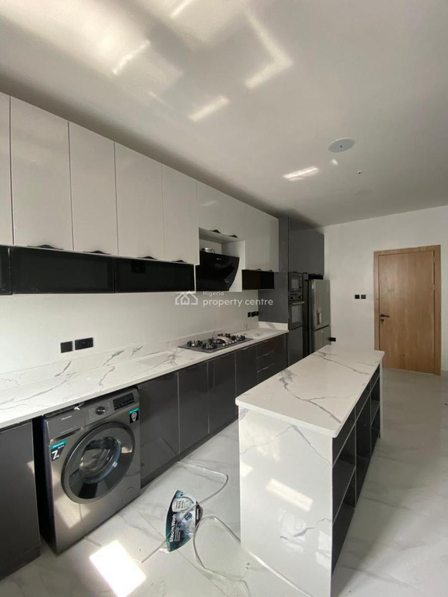 Luxury 2-bedroom Apartment with Boys Quarters, Lekki Phase 1, Lekki, Lagos, Flat / Apartment for Sale