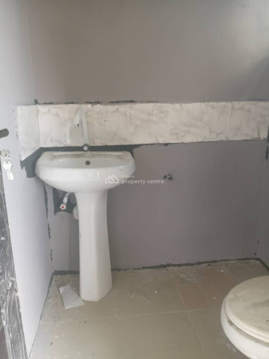 a Luxury 3 Bedrooms Flat, Peace Ville Estate, Badore, Ajah, Lagos, Flat / Apartment for Rent