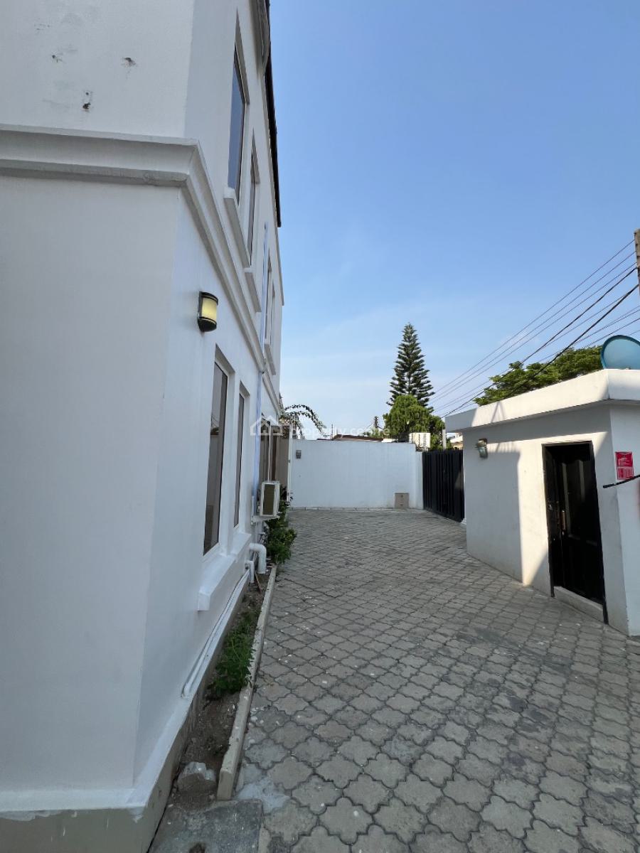 Fully-serviced Super Luxury 1-bedroom Flat with 24/7 Electricity, Off Admiralty Way, Lekki Phase 1, Lekki, Lagos, Mini Flat (room and Parlour) for Rent