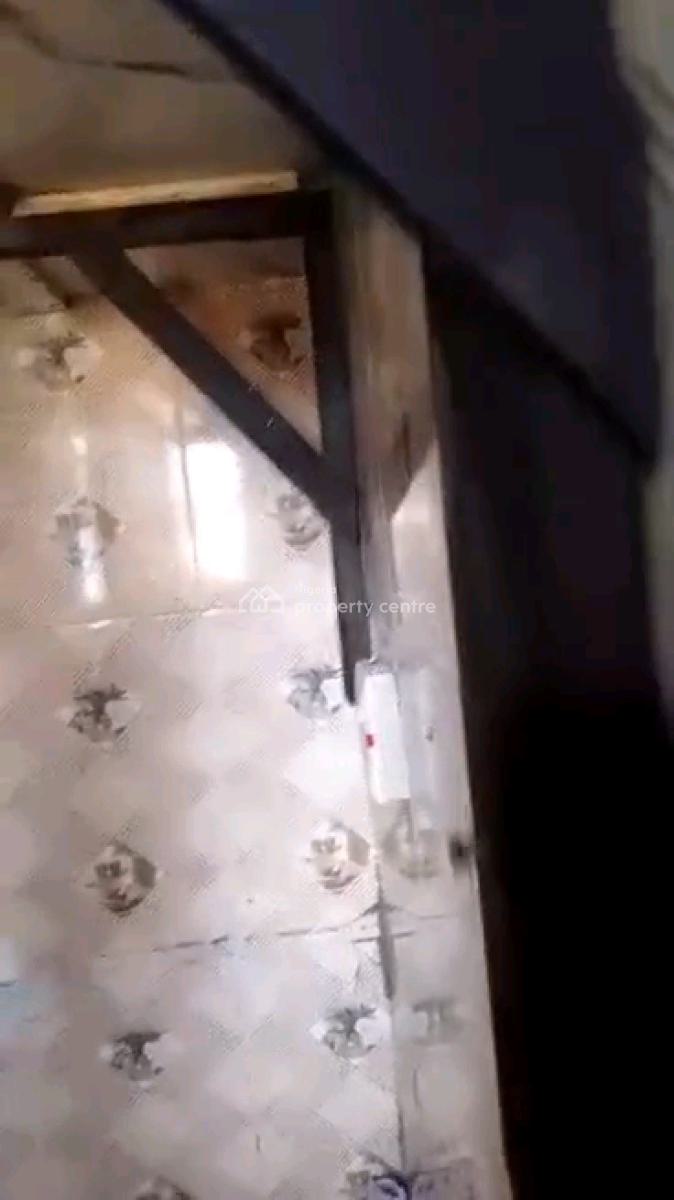 Standard and Specious Mini Flat Pop, Akiode Opposite Omole Phase 1, Magodo, Lagos, Mini Flat (room and Parlour) for Rent