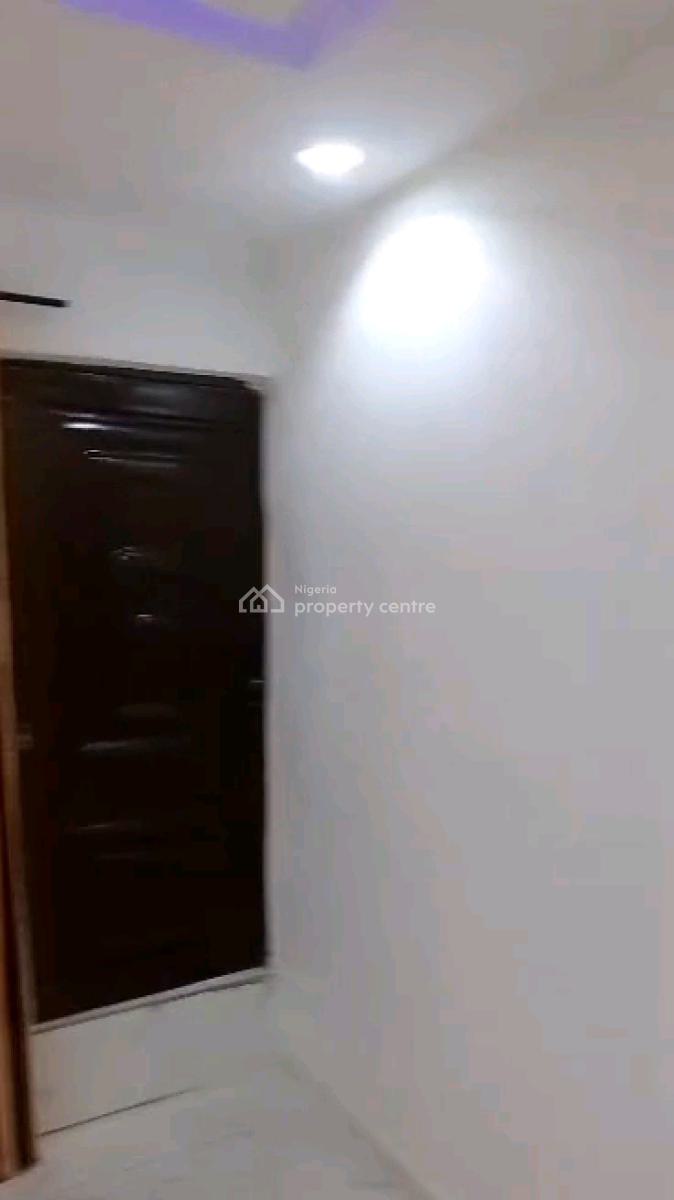 Standard and Specious Mini Flat Pop, Akiode Opposite Omole Phase 1, Magodo, Lagos, Mini Flat (room and Parlour) for Rent