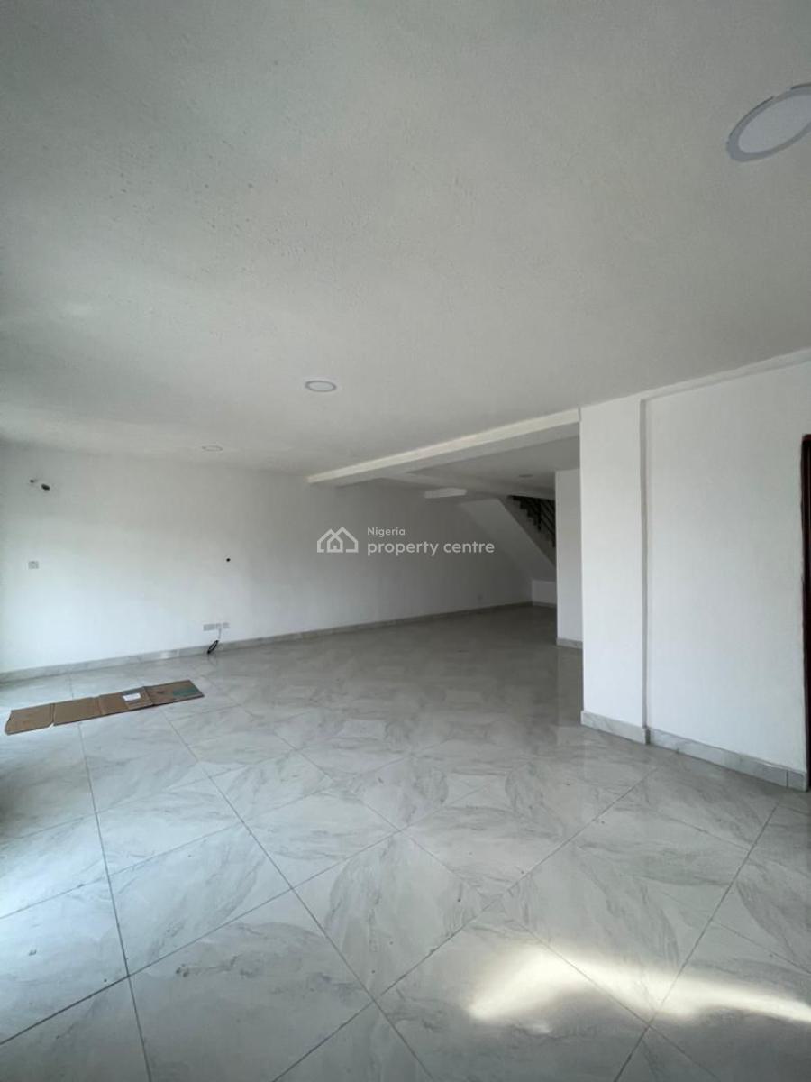 Spacious 3 Bedroom Maisonette Fully Serviced, Ikate, Lekki Lagos, Ikate Elegushi, Lekki, Lagos, Terraced Duplex for Rent