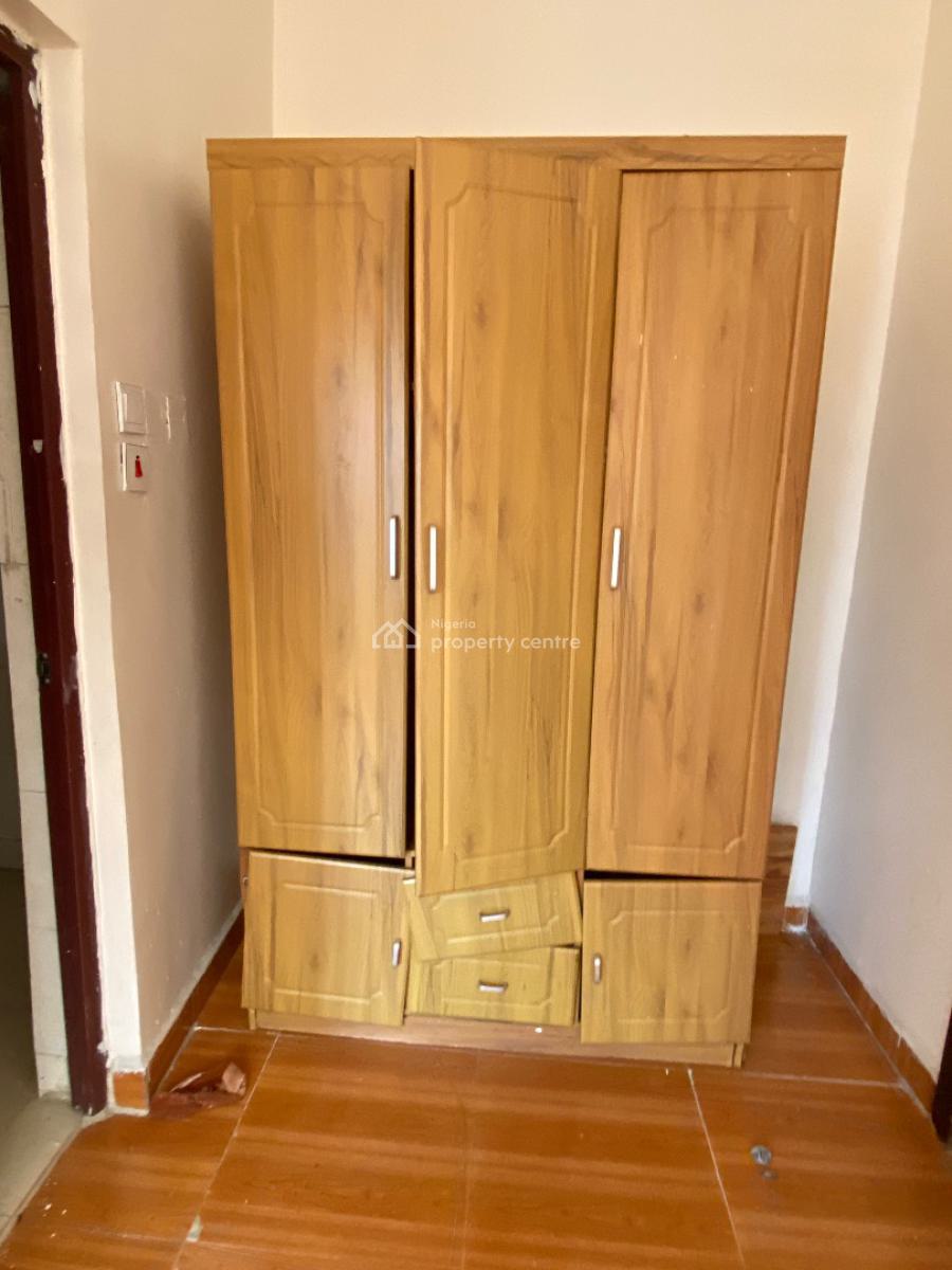 Luxury One Room Shared Apartment, Chevron Drive , Inside an Estate, Lekki, Lagos, Self Contain (single Rooms) for Rent