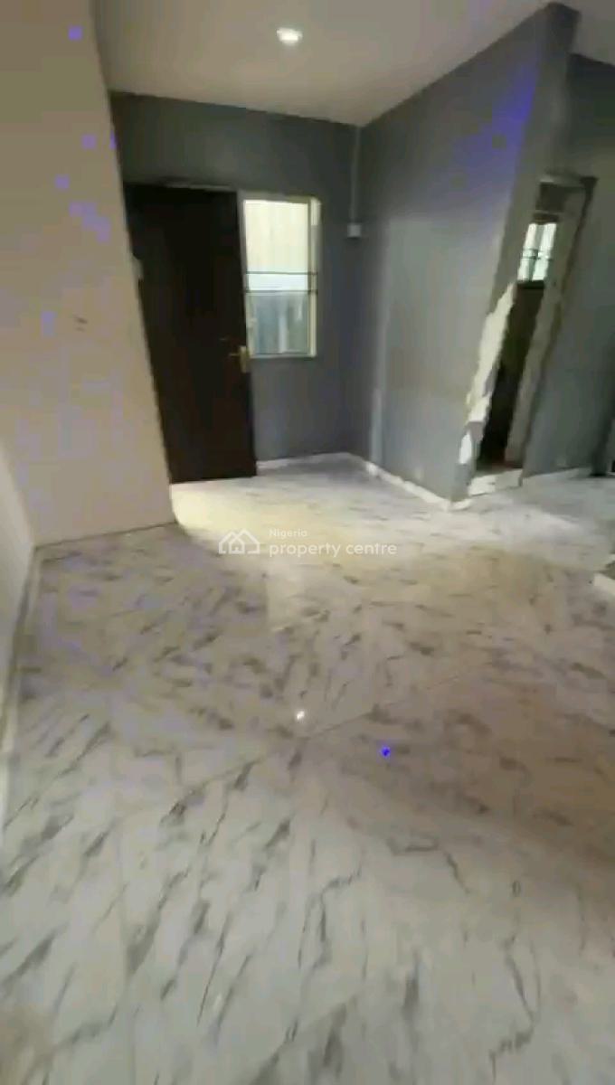 Neatly Used, Spacious and Standard 2 Bedroom Flat, Off Awoyokun, Onipanu, Shomolu, Lagos, Flat / Apartment for Rent