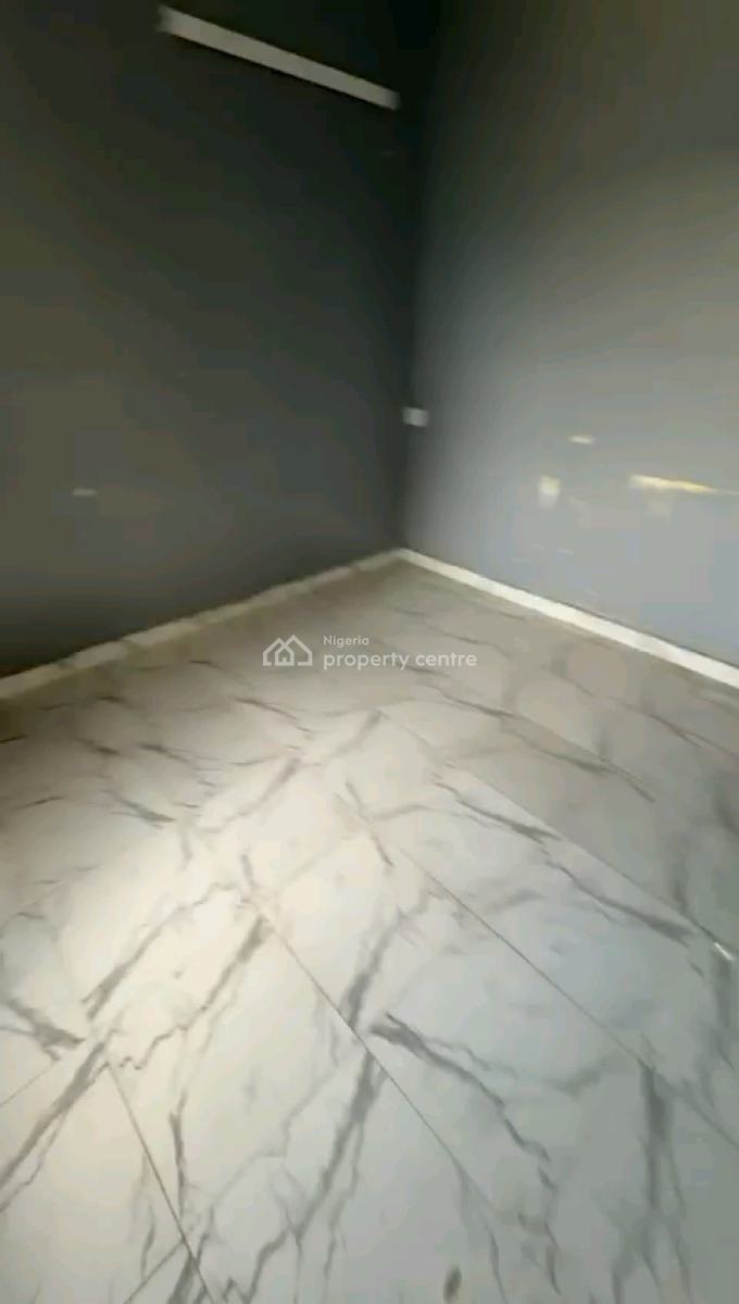 Neatly Used, Spacious and Standard 2 Bedroom Flat, Off Awoyokun, Onipanu, Shomolu, Lagos, Flat / Apartment for Rent