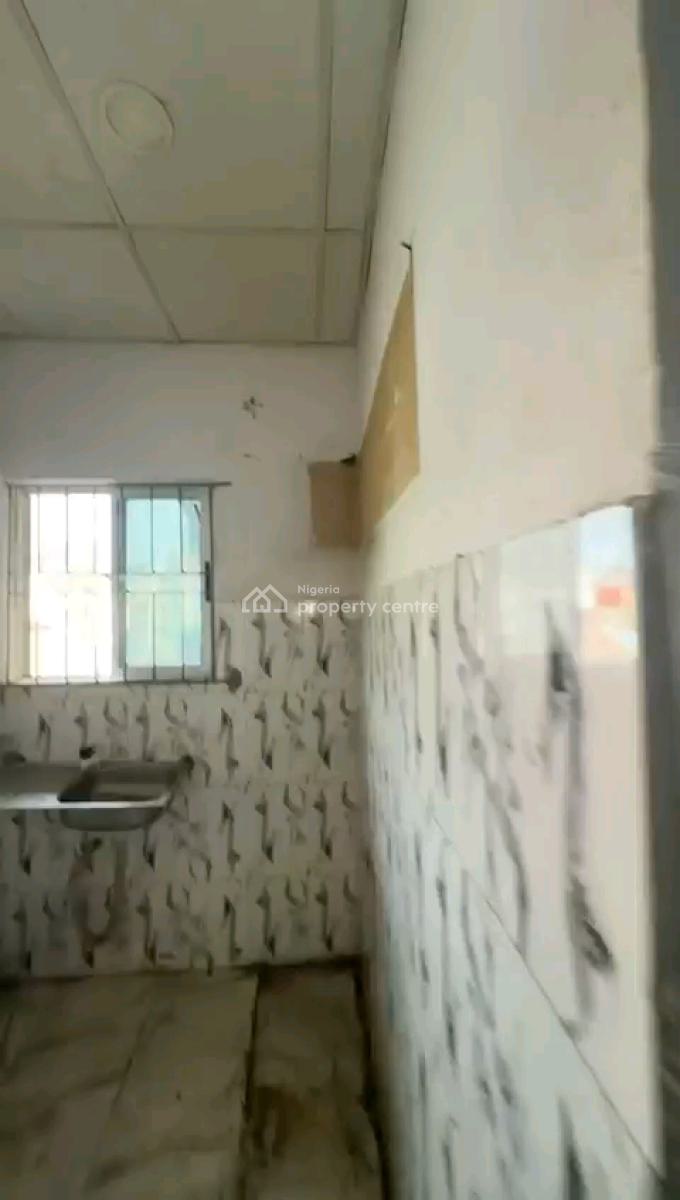 Neatly Used, Spacious and Standard 2 Bedroom Flat, Off Awoyokun, Onipanu, Shomolu, Lagos, Flat / Apartment for Rent