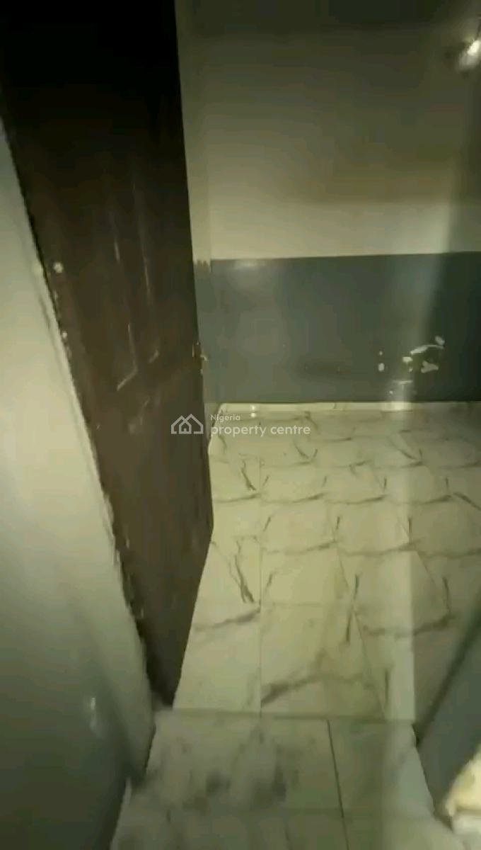 Neatly Used, Spacious and Standard 2 Bedroom Flat, Off Awoyokun, Onipanu, Shomolu, Lagos, Flat / Apartment for Rent