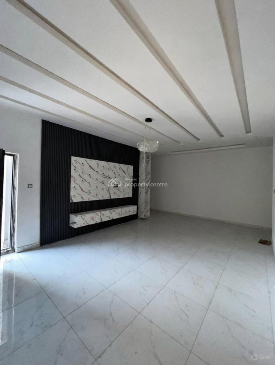 Luxury 2 Bedroom Apartment, Ologolo, Lekki, Lagos, Block of Flats for Sale