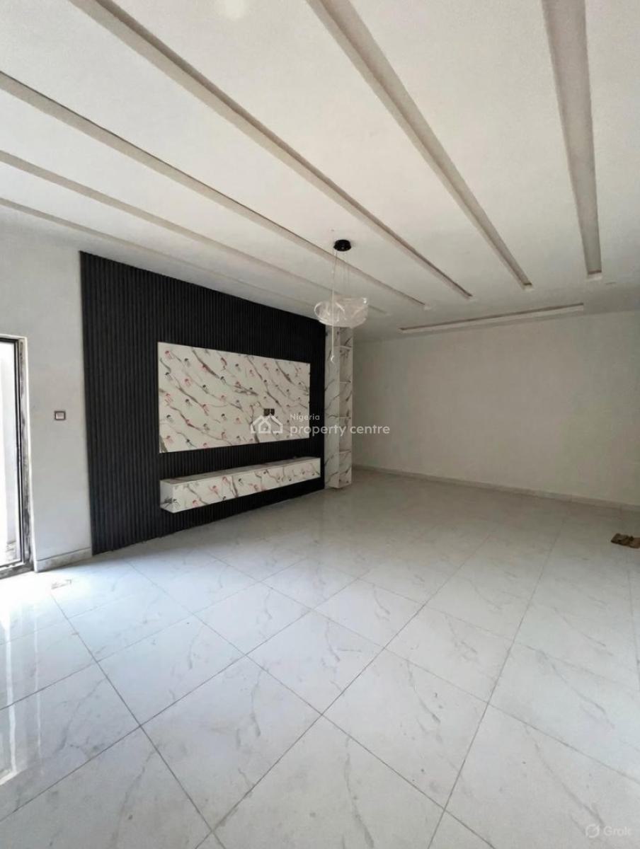 Luxury 2 Bedroom Apartment, Ologolo, Lekki, Lagos, Block of Flats for Sale