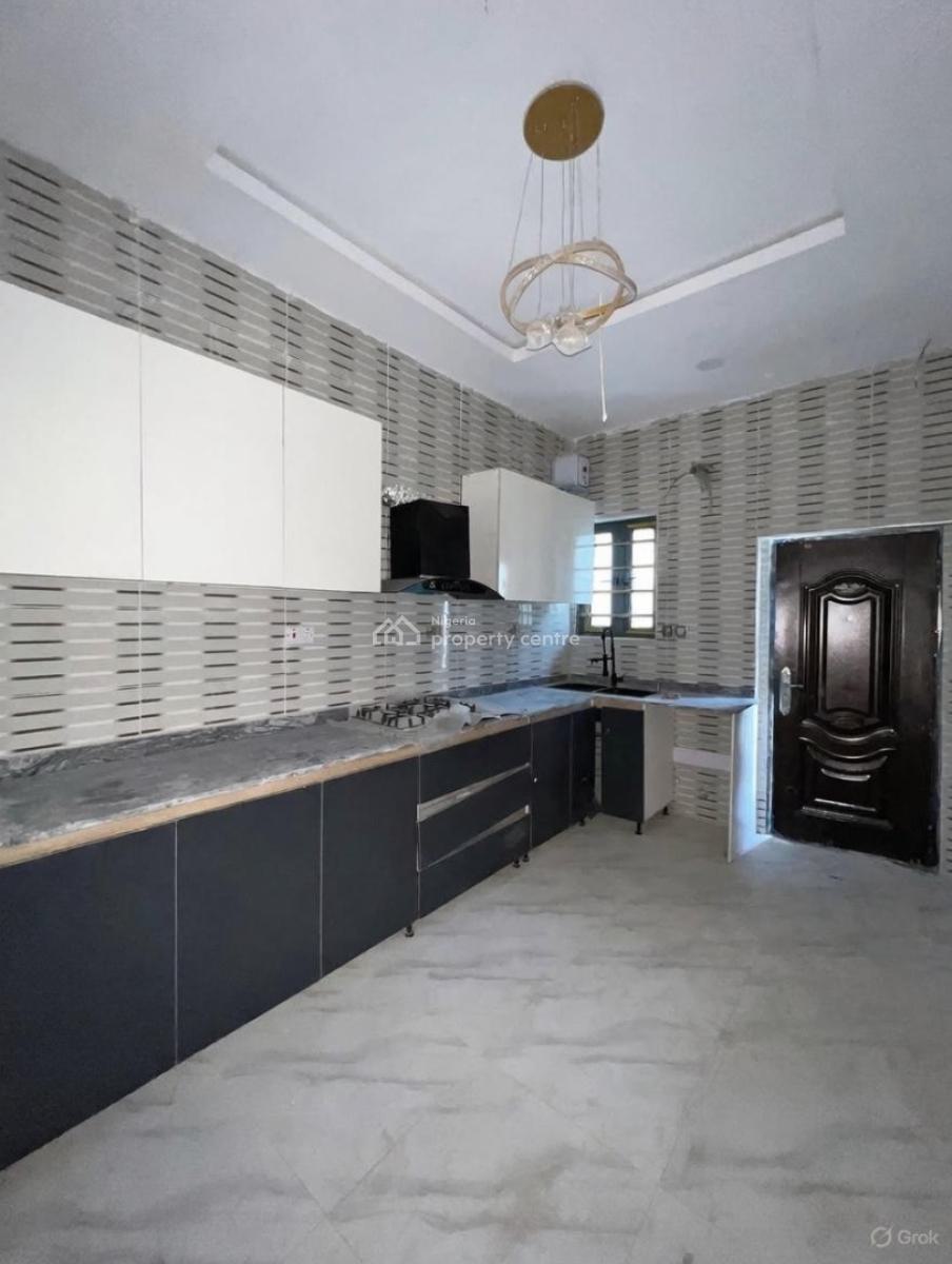 Luxury 2 Bedroom Apartment, Ologolo, Lekki, Lagos, Block of Flats for Sale