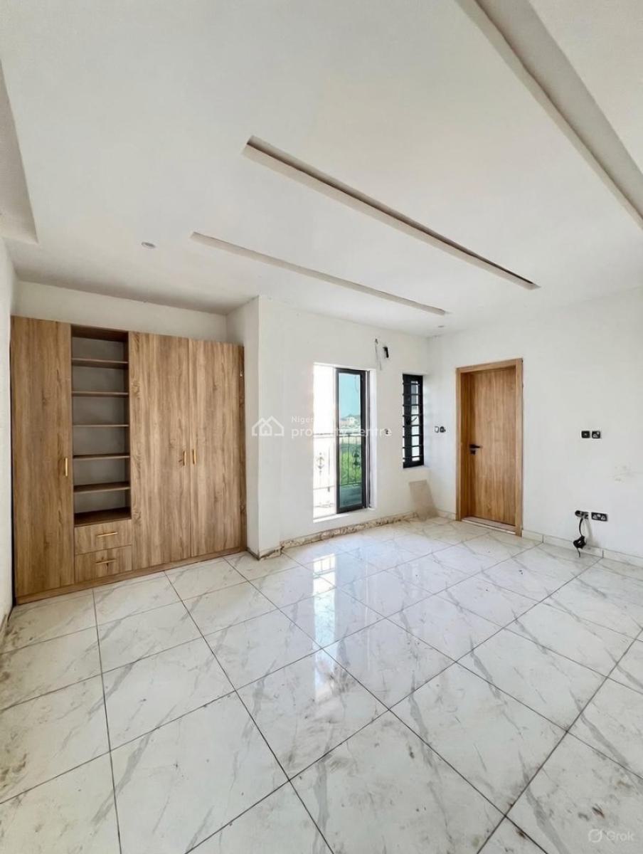 Luxury 1 Bedroom Studio Apartment, Ologolo, Lekki, Lagos, Block of Flats for Sale