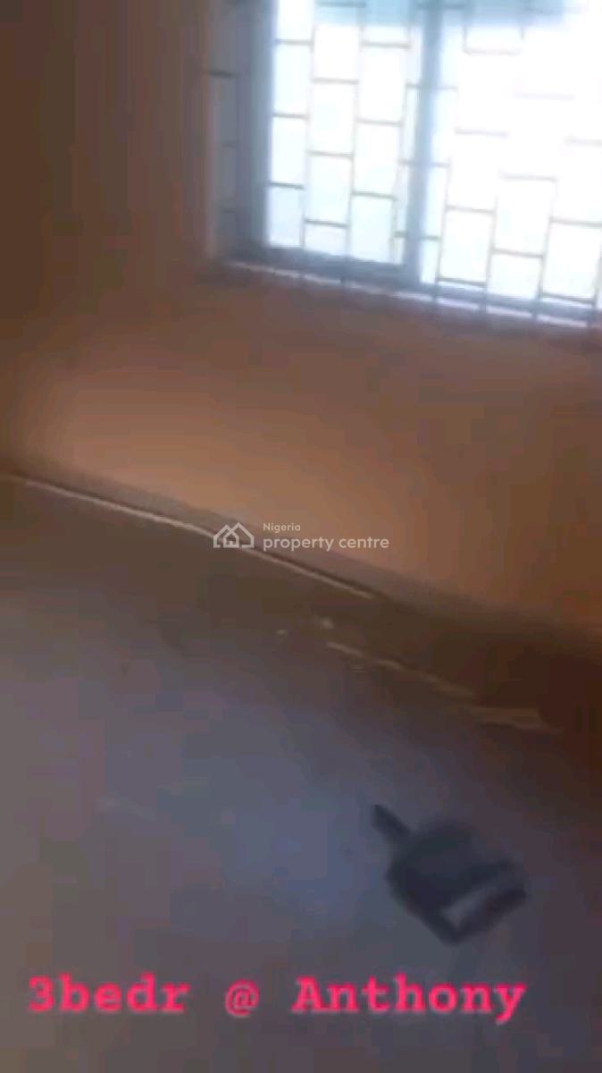 Spacious 3 Bedroom Up Flat, Anthony Village, Anthony, Maryland, Lagos, Flat / Apartment for Rent