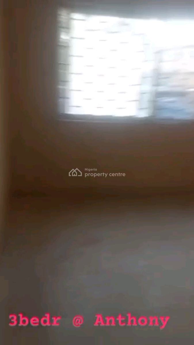 Spacious 3 Bedroom Up Flat, Anthony Village, Anthony, Maryland, Lagos, Flat / Apartment for Rent