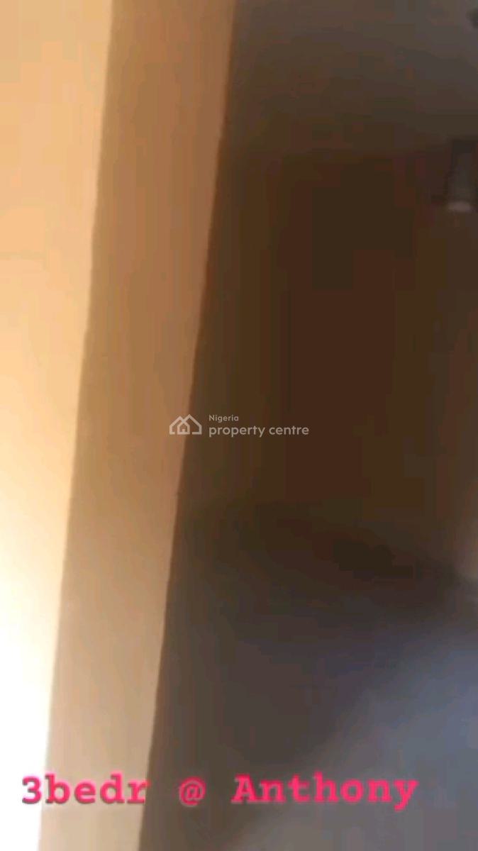 Spacious 3 Bedroom Up Flat, Anthony Village, Anthony, Maryland, Lagos, Flat / Apartment for Rent