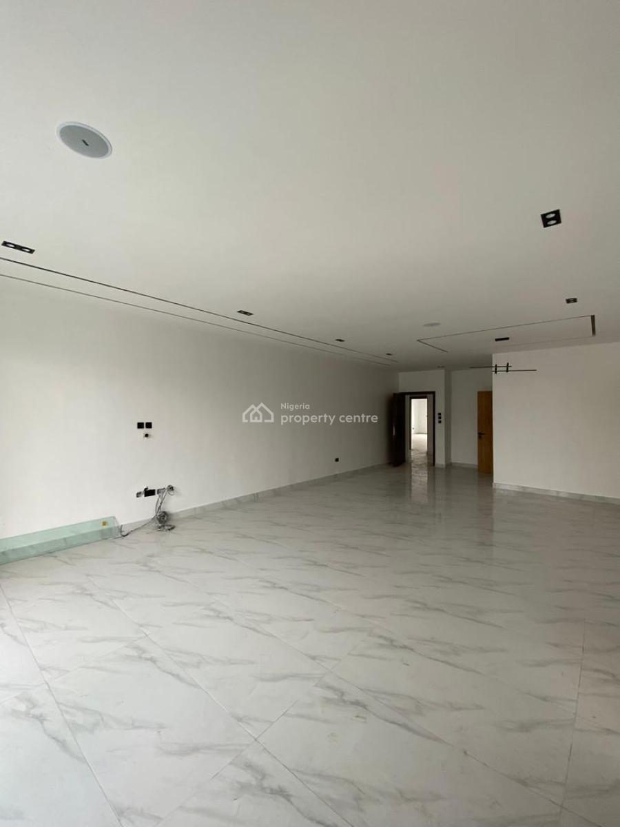 Spacious 2-bedroom Apartment with Boys Quarters, Lekki Phase 1, Lekki, Lagos, Flat / Apartment for Sale