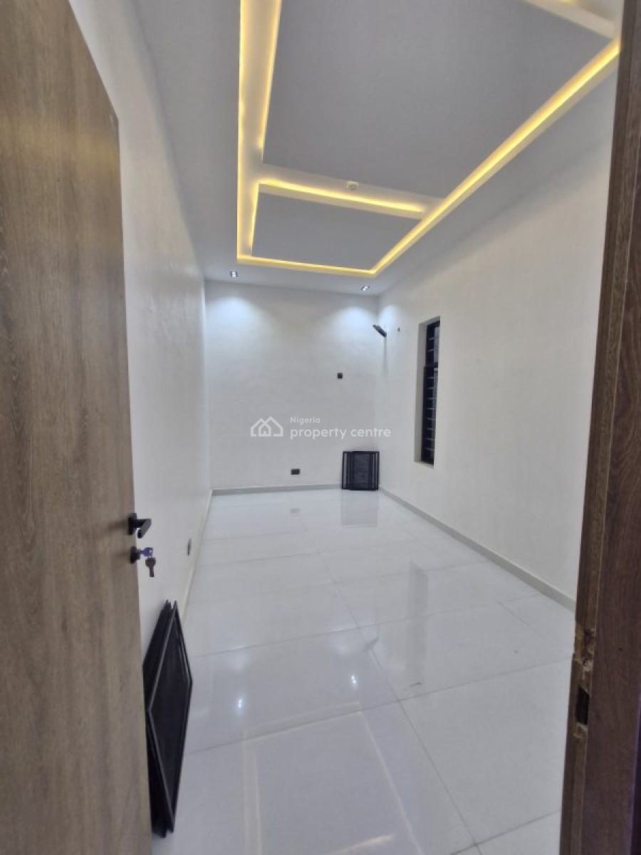 5 Bedrooms Detached Duplex with Swimming Pool, Ajah, Lagos, Detached Duplex for Sale
