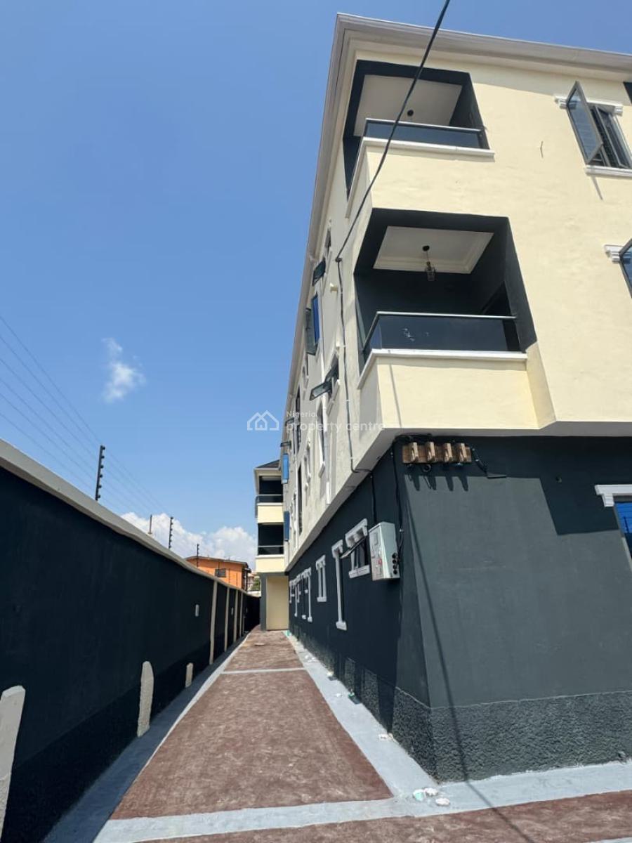 Own a 17 Years Long Lease Studio Apartment with 1.3m Annual Returns, Akoka,yaba,lagos, Akoka, Yaba, Lagos, Self Contain (single Rooms) for Sale