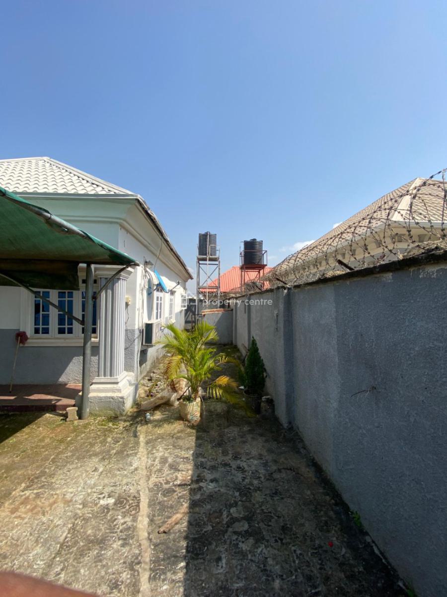 2 Bedrooms Fully Detached Bungalow, Pyakasa Air Port Road, Pyakasa, Lugbe District, Abuja, Detached Bungalow for Sale