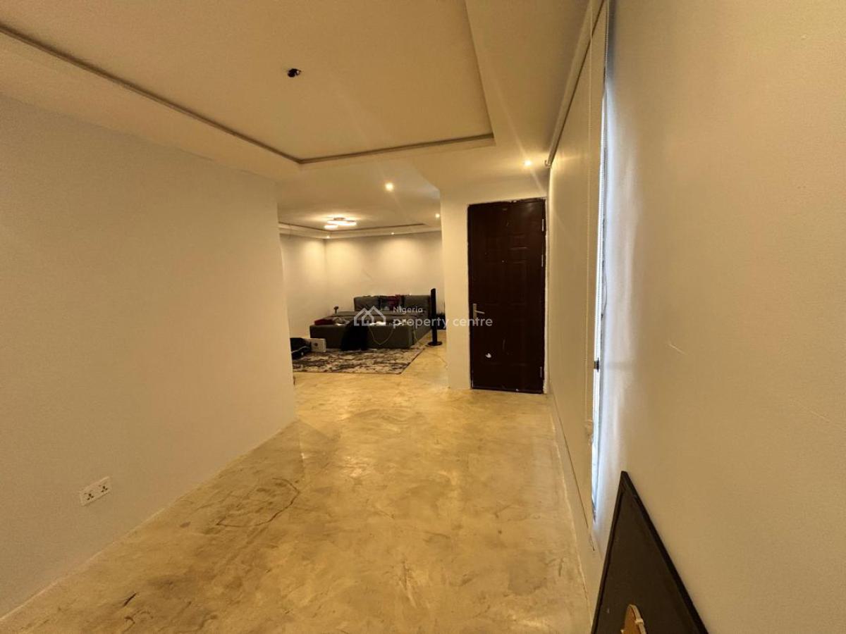 Massive 3 Bedroom Apartment with Bq, Ikate, Lekki Phase 2, Lekki, Lagos, Flat / Apartment for Sale