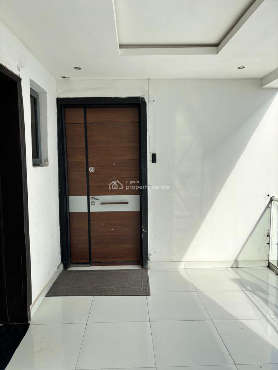 Massive 3 Bedroom Apartment with Bq, Ikate, Lekki Phase 2, Lekki, Lagos, Flat / Apartment for Sale