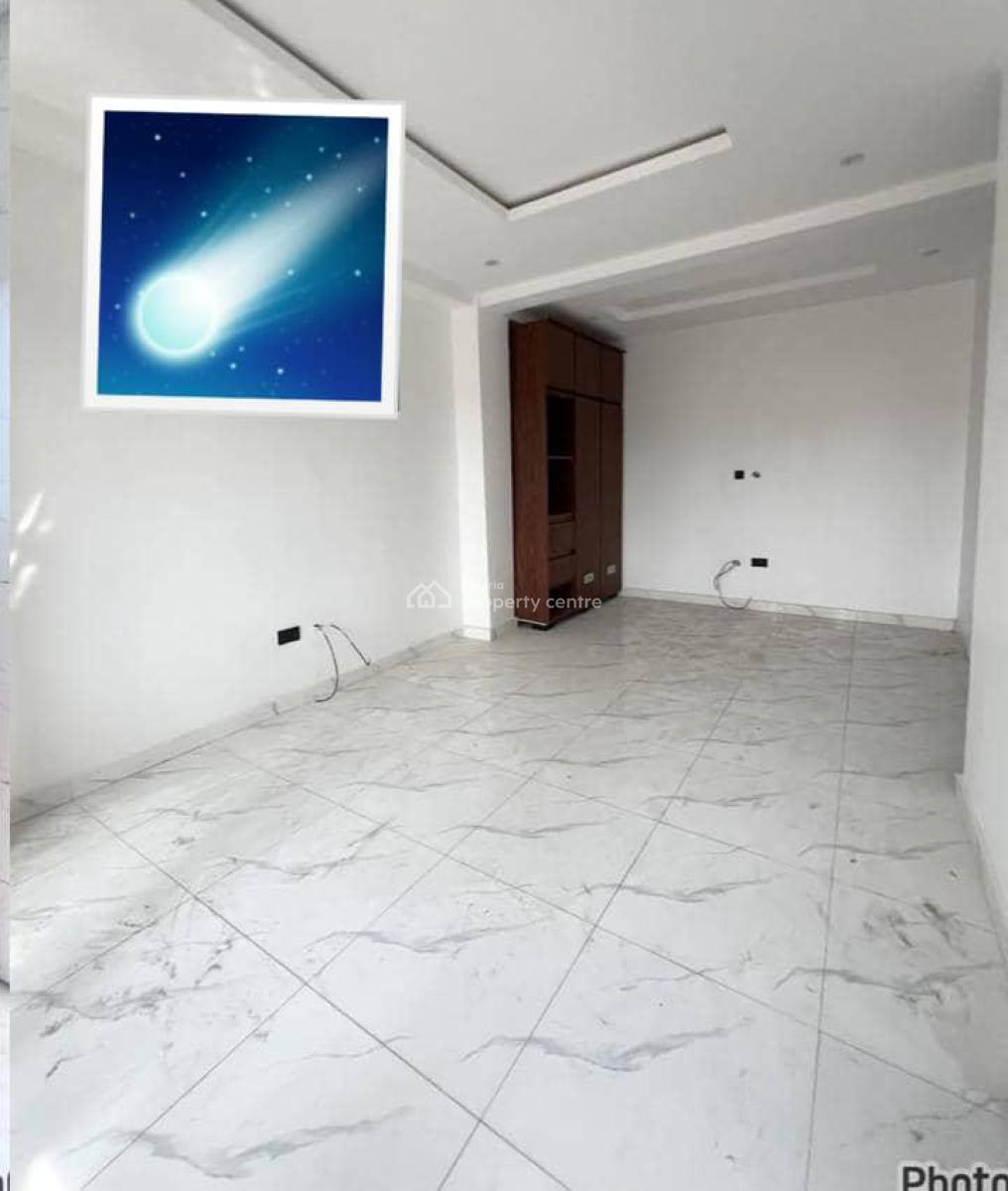 Spacious 2 Bedroom Apartment with Good Fittings in a Secured Location, New Road, Lekki, Lagos, Flat / Apartment for Rent