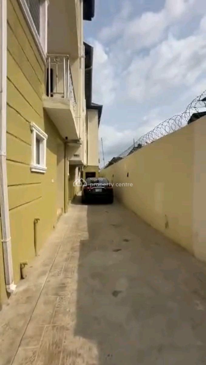 an Executive, Very Decent, Standard and Nice Miniflat, Off Pedro Road, Shomolu, Lagos, Mini Flat (room and Parlour) for Rent