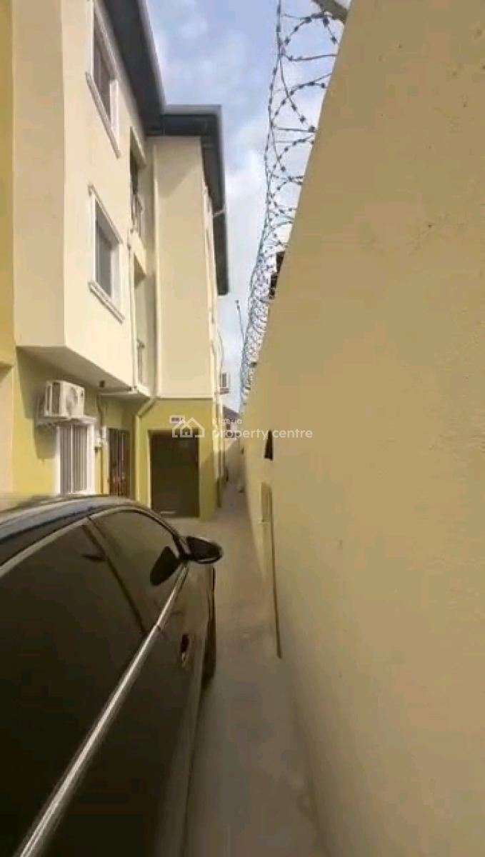 an Executive, Very Decent, Standard and Nice Miniflat, Off Pedro Road, Shomolu, Lagos, Mini Flat (room and Parlour) for Rent