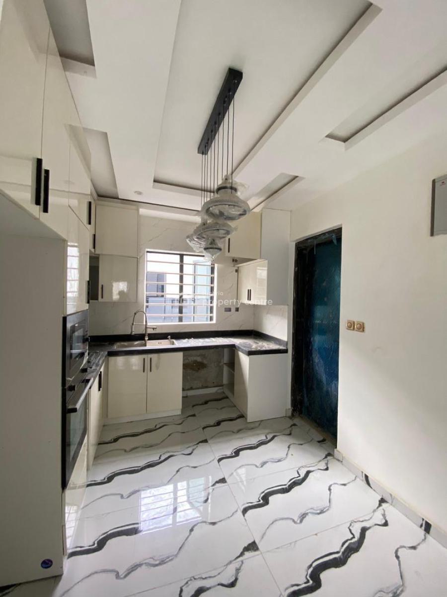 Well Finished 2 Bedroom Apartment, Lekki Phase 1, Lekki, Lagos, Flat / Apartment for Sale