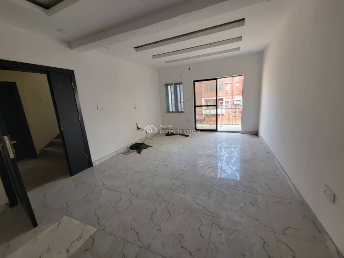 3 Bedroom Flat, Surulere, Lagos, Flat / Apartment for Sale