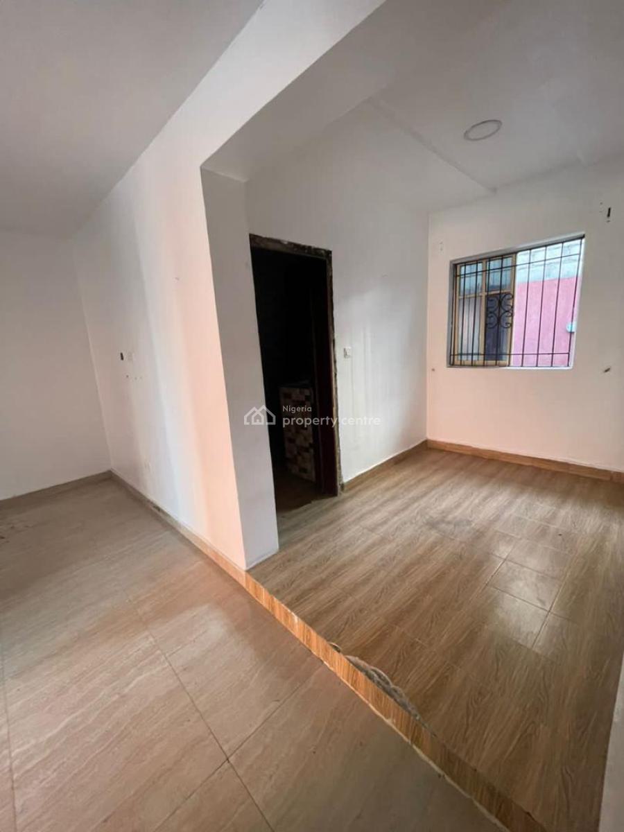 2 Bedroom Bungalow, Lekki Phase 1, Lekki, Lagos, House for Rent