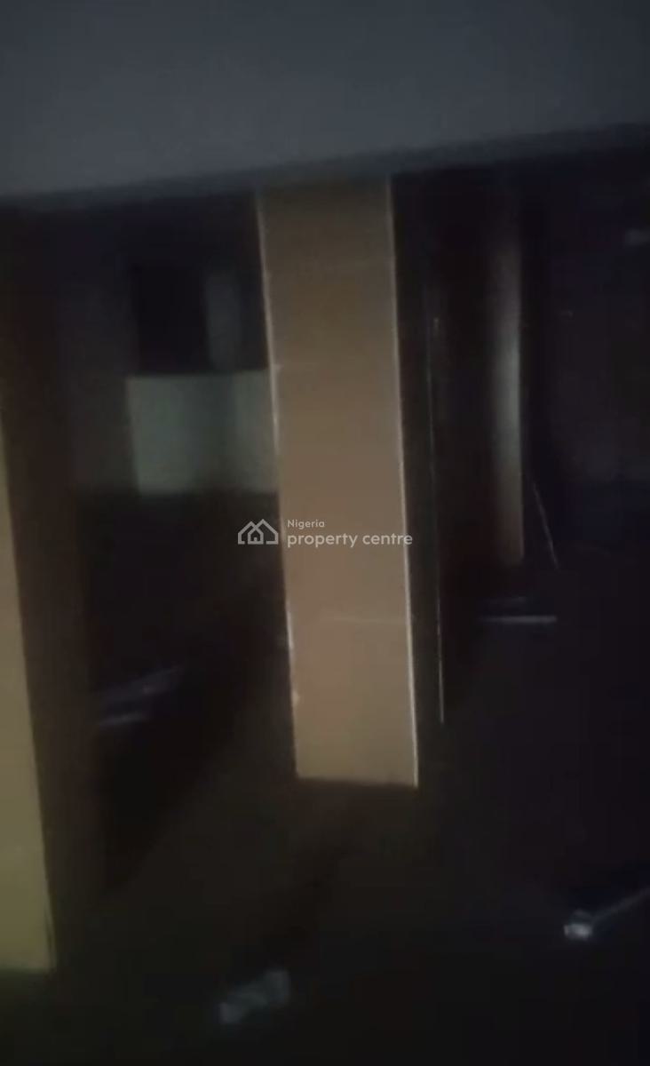 Miniwarehouse, on About 250sqm, Along Ijesha Road, Ijesha, Surulere, Lagos, Warehouse for Rent