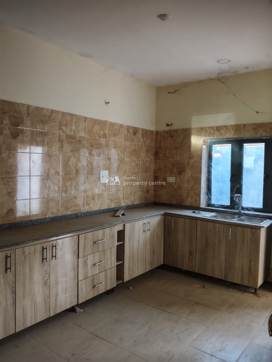 3 Bedrooms Terraced Duplex with Bq, After Berger Yard, Life Camp, Abuja, Terraced Duplex for Sale