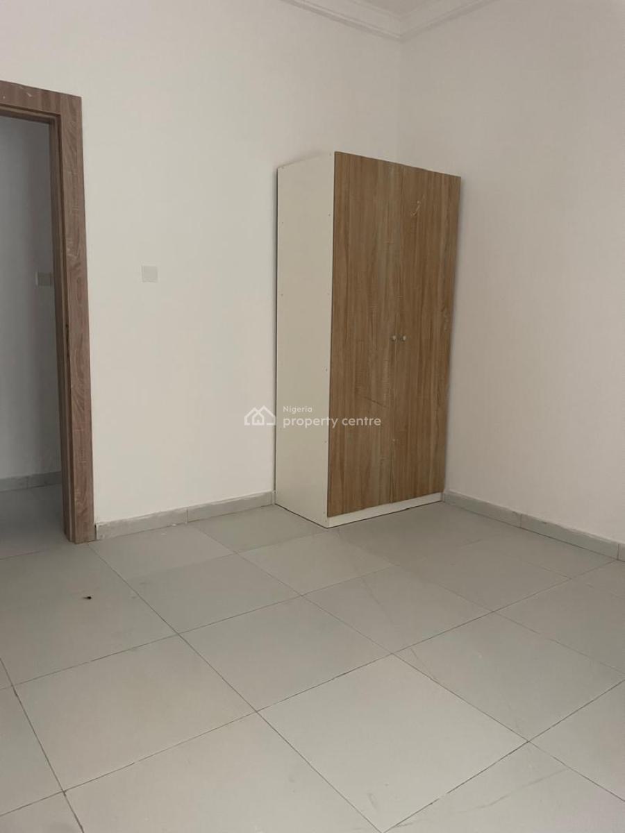 Service 2/3 Bedrooms, Off Osapa Road, Lekki, Lagos, House for Rent