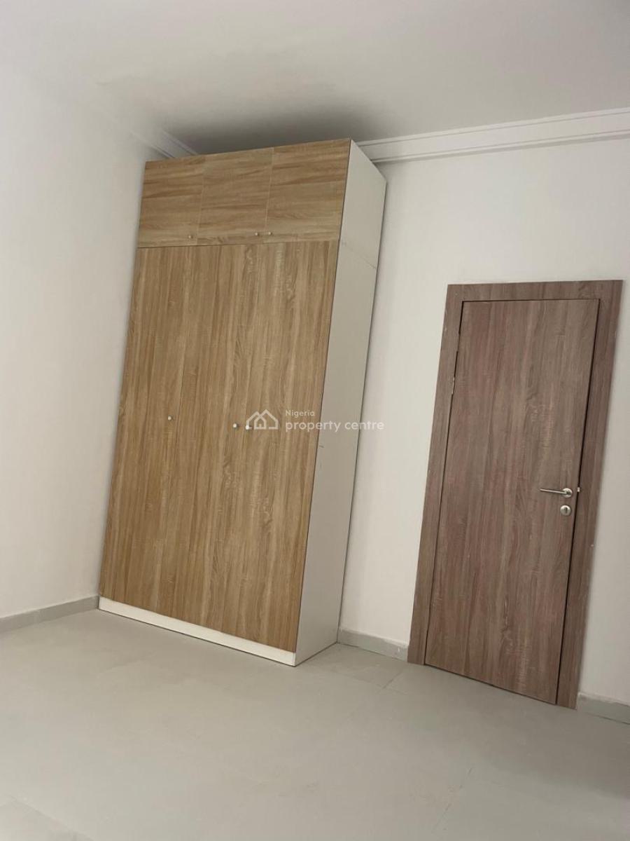 Service 2/3 Bedrooms, Off Osapa Road, Lekki, Lagos, House for Rent