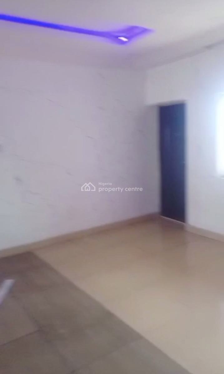 Clean 3 Bedroom Flat, Off Randle, Surulere, Lagos, Flat / Apartment for Rent