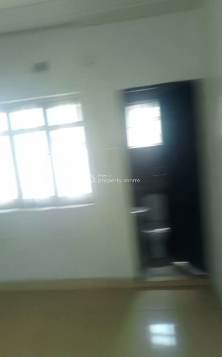 Clean 3 Bedroom Flat, Off Randle, Surulere, Lagos, Flat / Apartment for Rent
