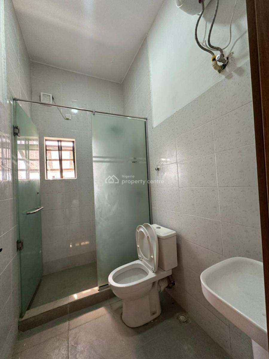 Tastefully Finished Serviced 2 Bedroom Flat, Lekki Phase 1, Lekki, Lagos, Flat / Apartment for Sale