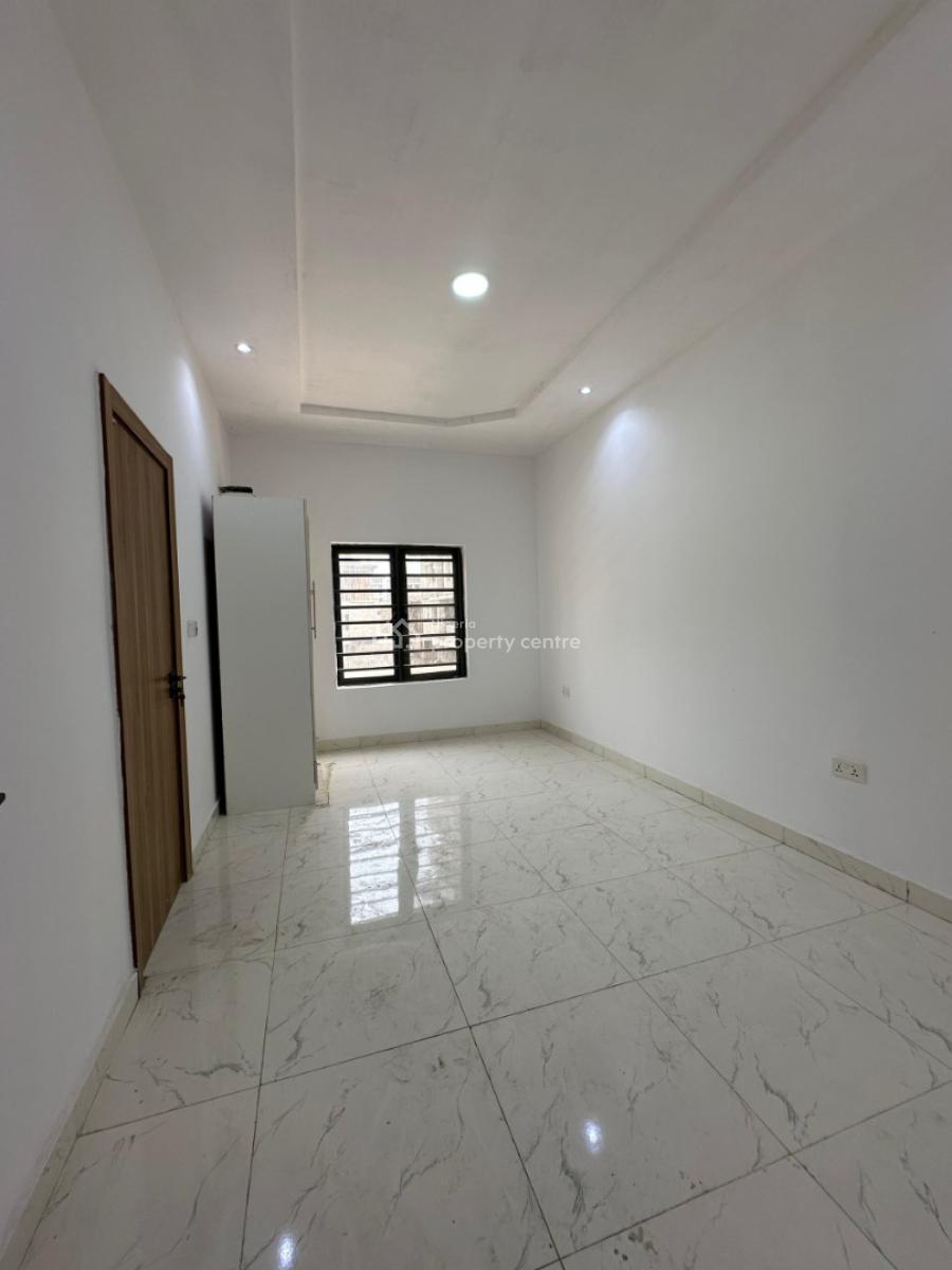 Tastefully Finished Serviced 2 Bedroom Flat, Lekki Phase 1, Lekki, Lagos, Flat / Apartment for Sale