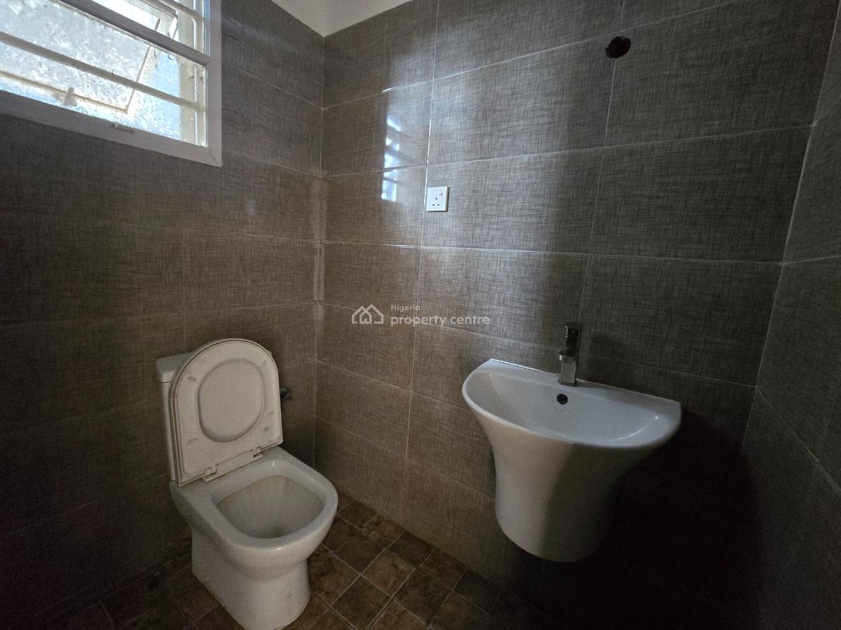 Nicely Finished & Serviced 4 Bedroom Terrace Duplex with Bq, Lekki Right Hand Side, Lekki Phase 1, Lekki, Lagos, Terraced Duplex for Sale