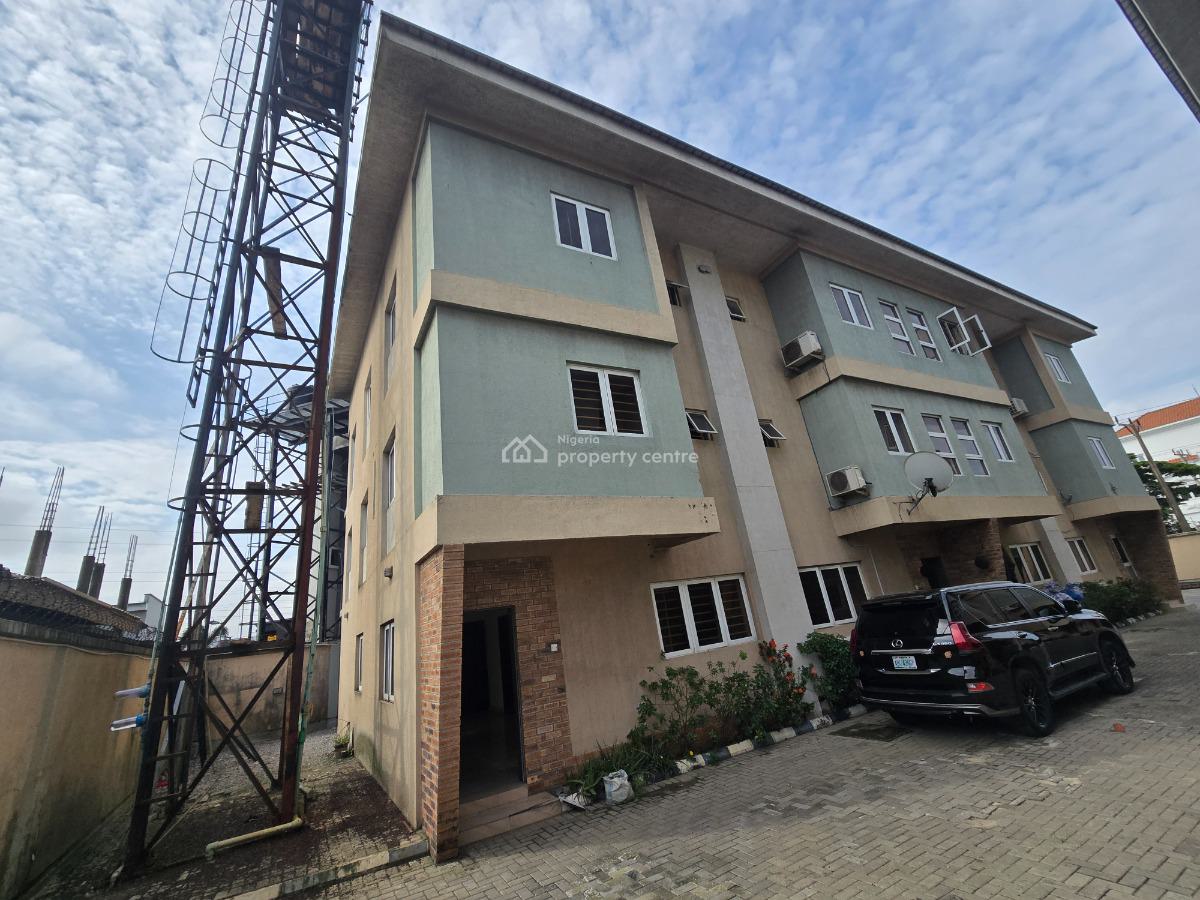 Nicely Finished & Serviced 4 Bedroom Terrace Duplex with Bq, Lekki Right Hand Side, Lekki Phase 1, Lekki, Lagos, Terraced Duplex for Sale