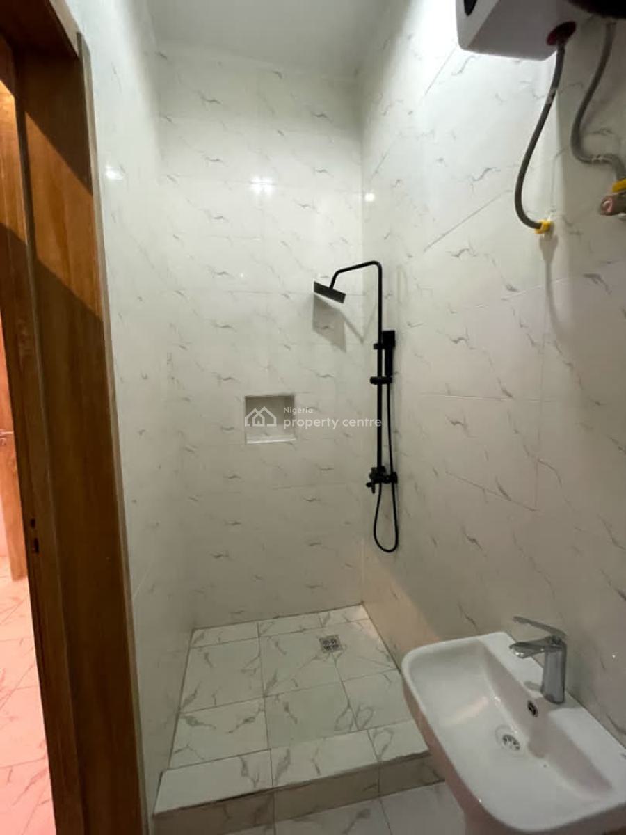 Miniflat with Pool & Gym, Igboefon Off Alpha Beach, Lekki, Lagos, Flat / Apartment for Rent