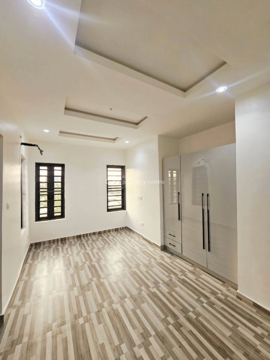 Lovely 2 Bedroom Apartment with Pool,gym and Bq, Lekki Phase 1, Lekki Phase 1, Lekki, Lagos, Block of Flats for Sale