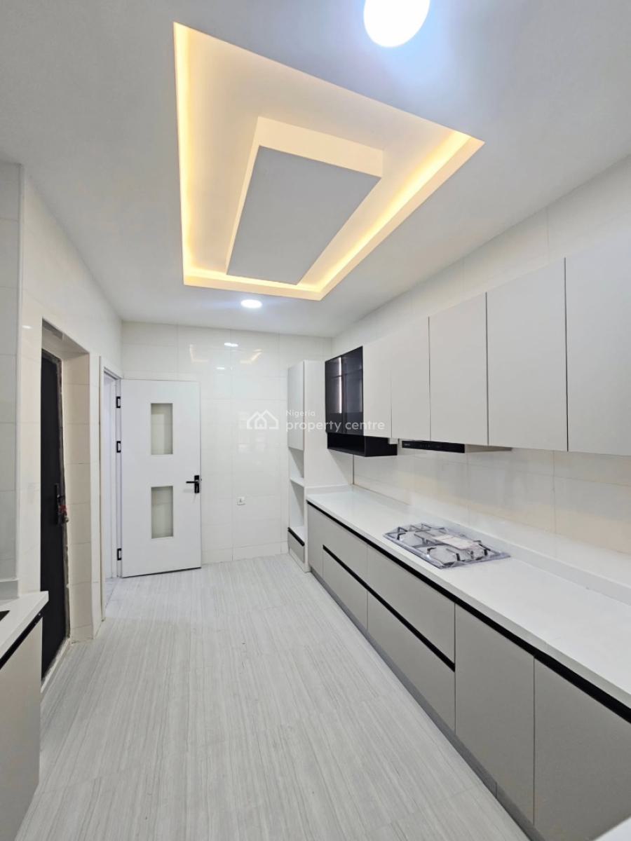 Lovely 2 Bedroom Apartment with Pool,gym and Bq, Lekki Phase 1, Lekki Phase 1, Lekki, Lagos, Block of Flats for Sale