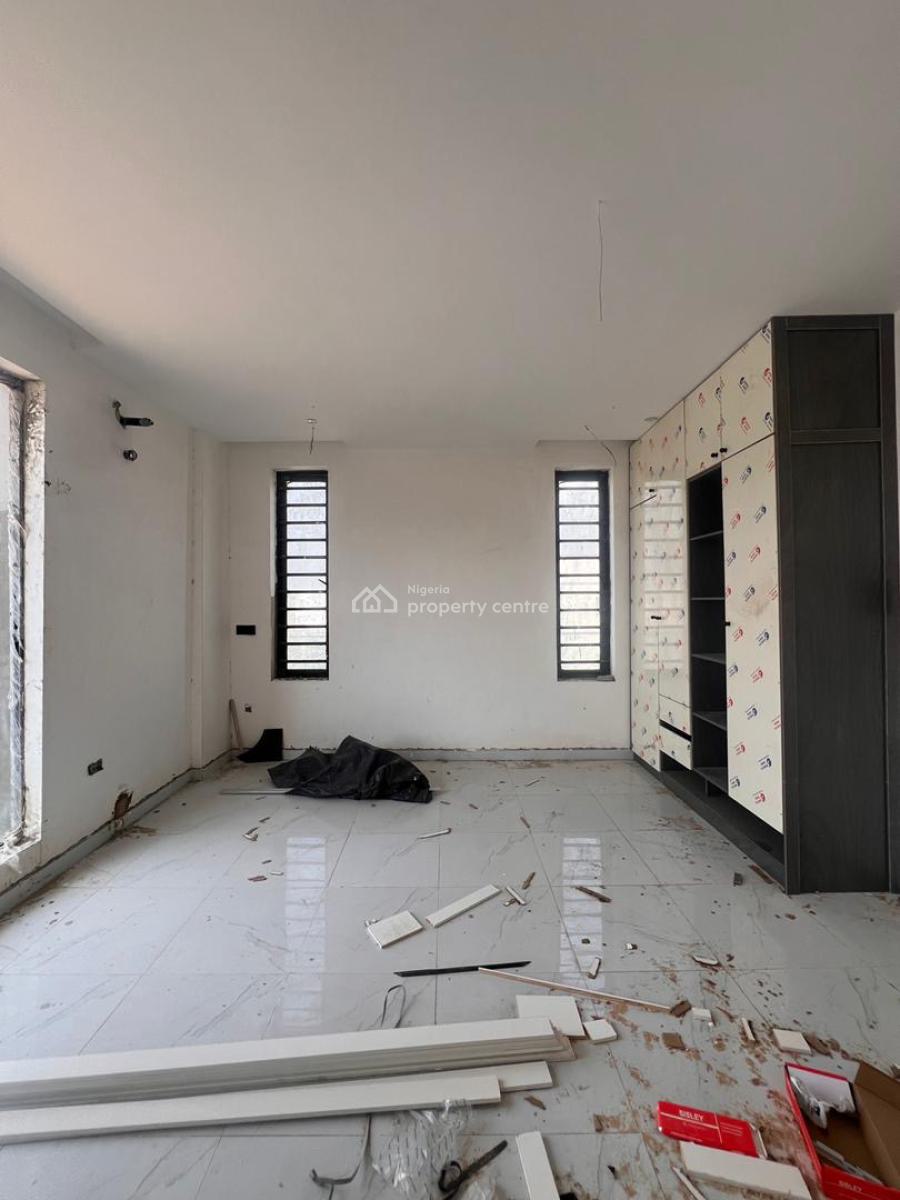 Stunning Bedrooms Apartment Located in a Secure Gated Community in, Stunning Bedrooms Apartment Located in a Secure Gated Community in, Lekki Phase 1, Lekki, Lagos, Block of Flats for Sale
